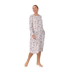 Aria Collection size XL white velour cardinal gown/ robe